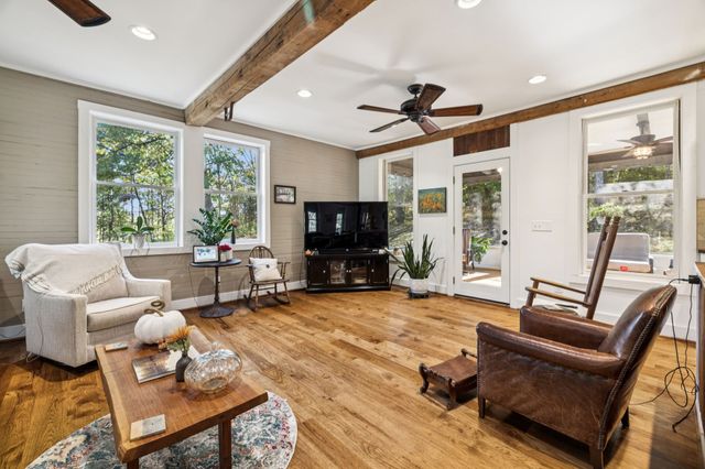 2064 Old Hillsboro Rd, Franklin, TN 37064