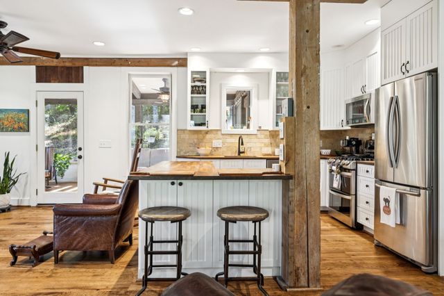 2064 Old Hillsboro Rd, Franklin, TN 37064