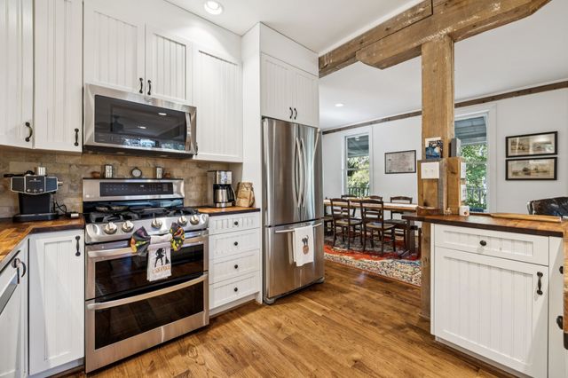 2064 Old Hillsboro Rd, Franklin, TN 37064