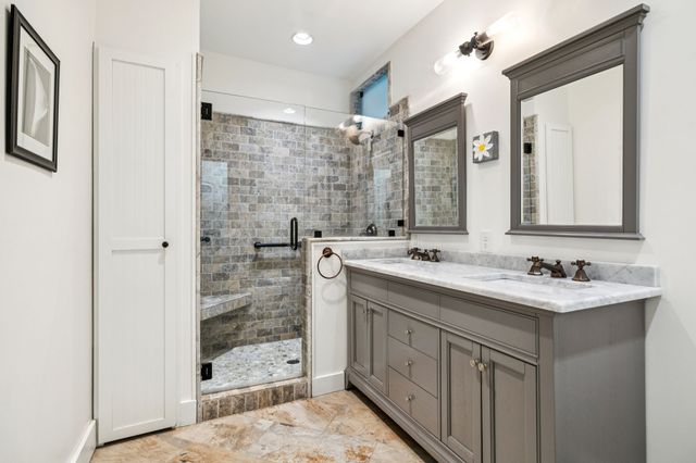 2064 Old Hillsboro Rd, Franklin, TN 37064