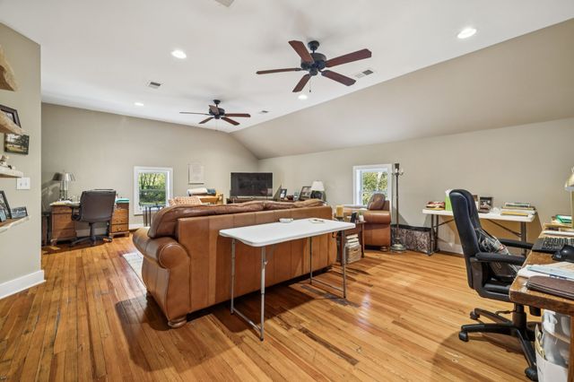 2064 Old Hillsboro Rd, Franklin, TN 37064