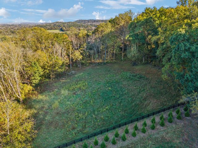 2064 Old Hillsboro Rd, Franklin, TN 37064