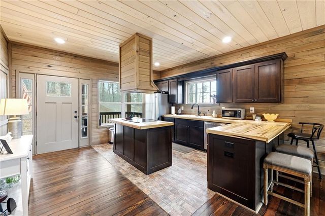 1041 Astro Court NE, Ranger, GA 30734