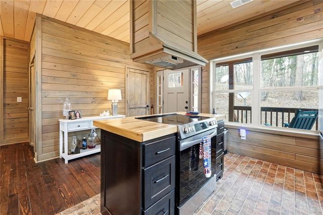 1041 Astro Court NE, Ranger, GA 30734
