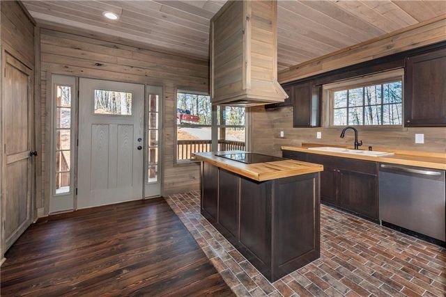 1041 Astro Court NE, Ranger, GA 30734