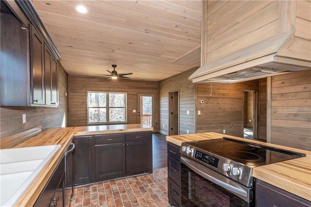 1041 Astro Court NE, Ranger, GA 30734