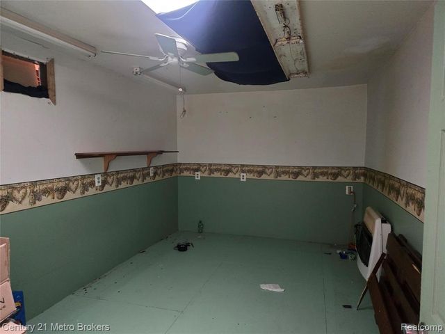 5638 N Lake Road, Columbiaville, MI 48421