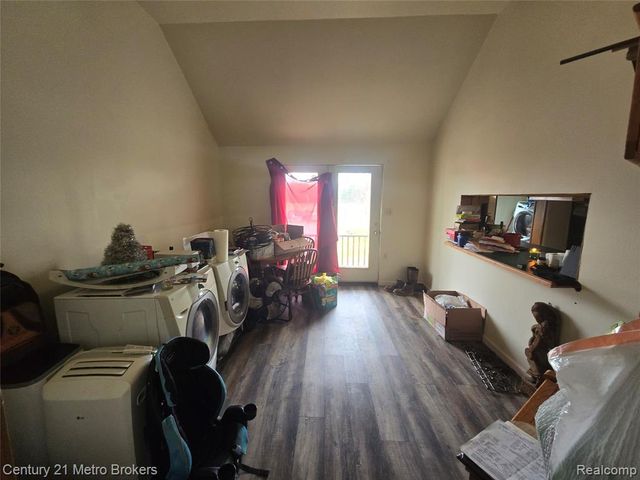 5638 N Lake Road, Columbiaville, MI 48421