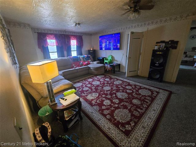 5638 N Lake Road, Columbiaville, MI 48421