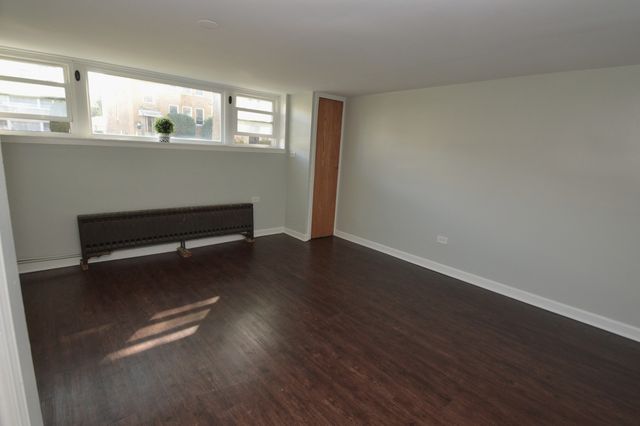 10332 Elizabeth Street Garden, Westchester, IL 60154