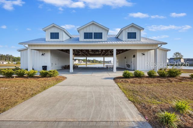262 Holiday St, Ridgeland, SC 29936