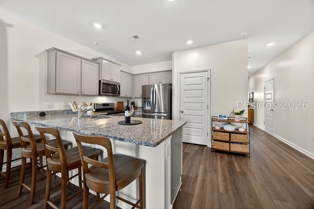 262 Holiday St, Ridgeland, SC 29936