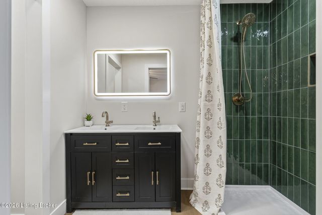 3430 Hodgenville Rd, Elizabethtown, KY 42701