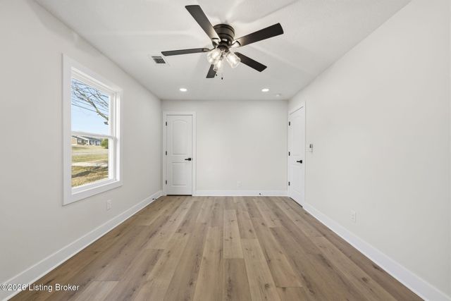 3430 Hodgenville Rd, Elizabethtown, KY 42701