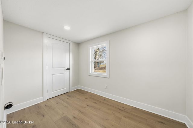 3430 Hodgenville Rd, Elizabethtown, KY 42701