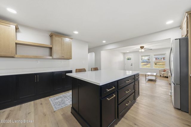 3430 Hodgenville Rd, Elizabethtown, KY 42701