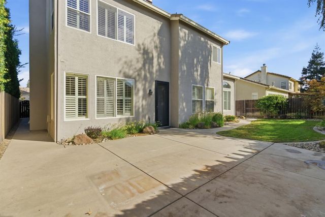 2048 Snowbird Dr, Lodi, CA 95242
