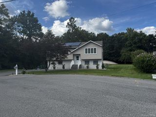 6 Russett Lane, Wappingers Falls, NY 12590