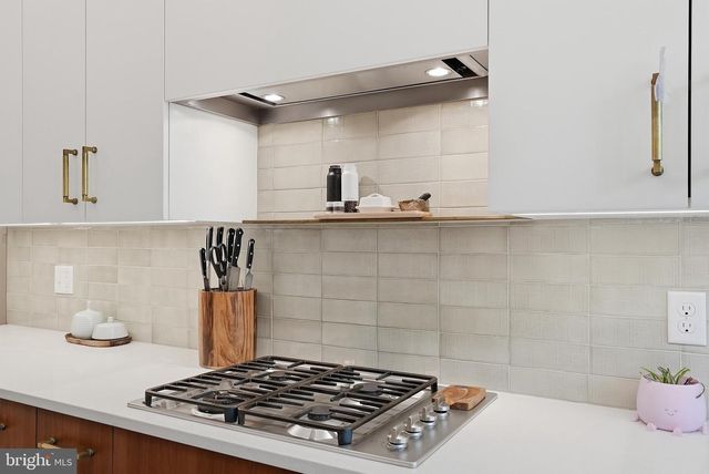 2806 27TH ST NW, Washington, DC 20008