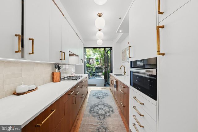 2806 27TH ST NW, Washington, DC 20008