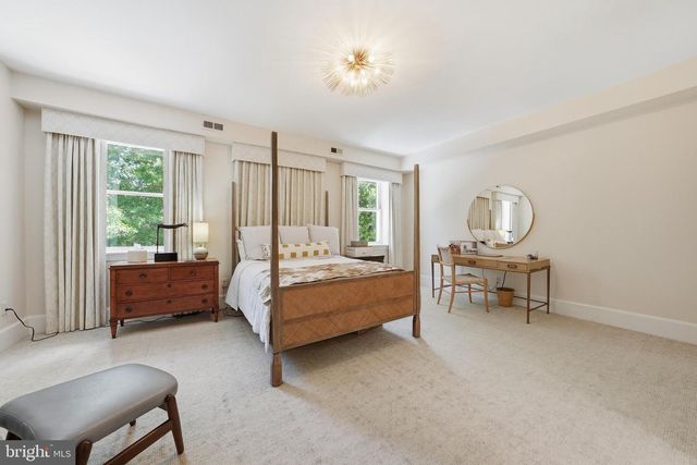 2806 27TH ST NW, Washington, DC 20008