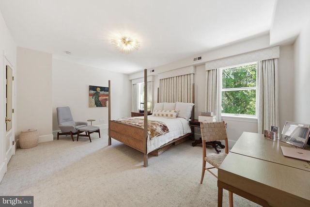 2806 27TH ST NW, Washington, DC 20008