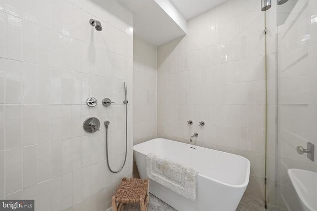 2806 27TH ST NW, Washington, DC 20008