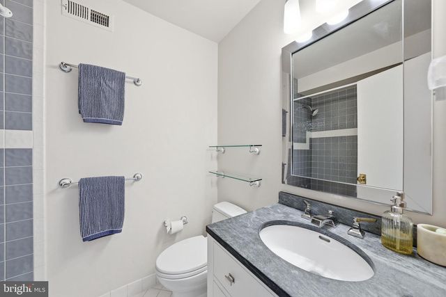 2806 27TH ST NW, Washington, DC 20008