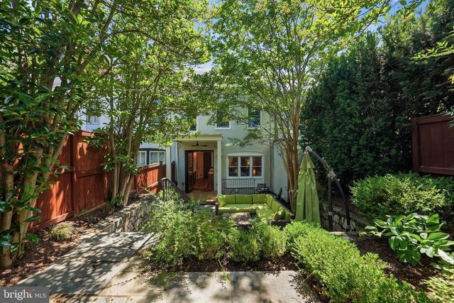 2806 27TH ST NW, Washington, DC 20008