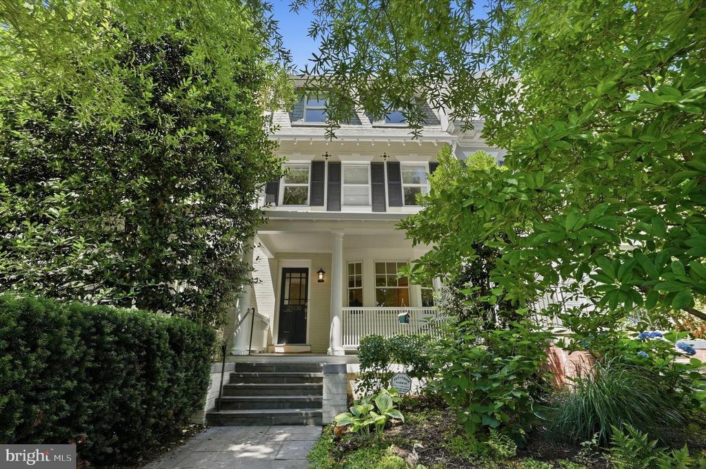 2806 27TH ST NW, Washington, DC 20008