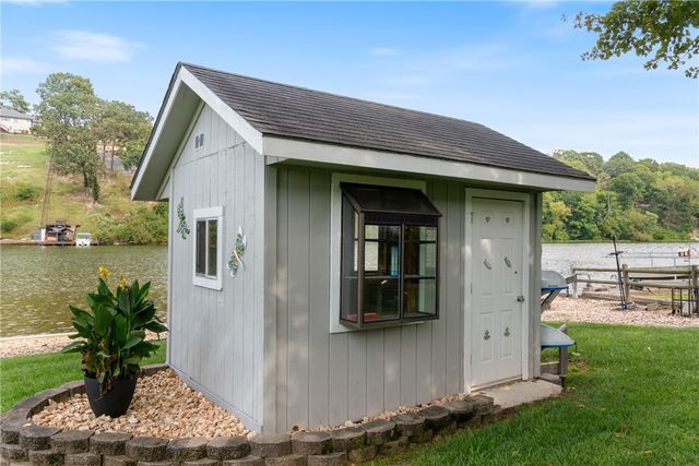 41 Evanton Drive, Bella Vista, AR 72715