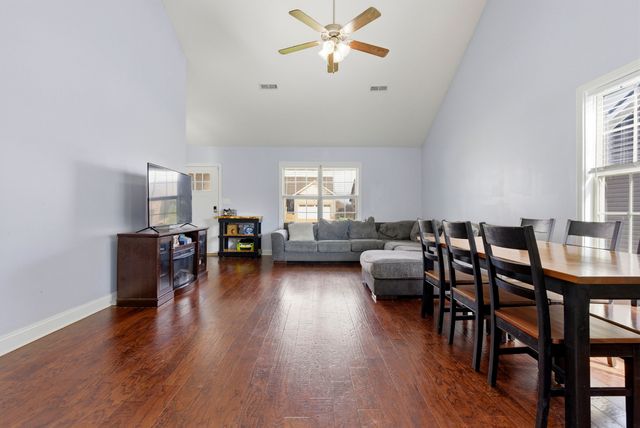 161 Ambridge St, Oak Grove, KY 42262