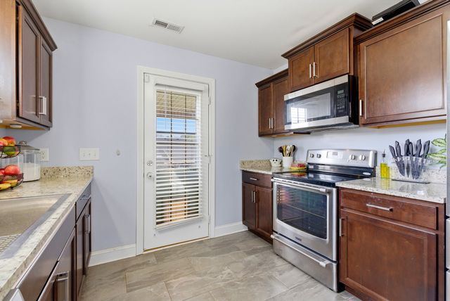 161 Ambridge St, Oak Grove, KY 42262