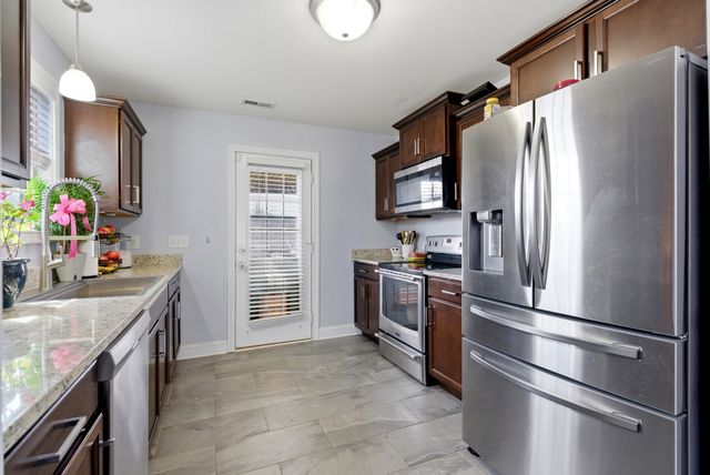 161 Ambridge St, Oak Grove, KY 42262