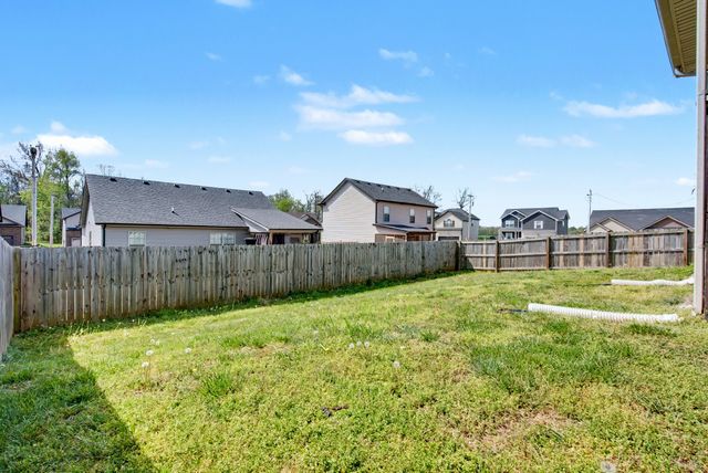 161 Ambridge St, Oak Grove, KY 42262