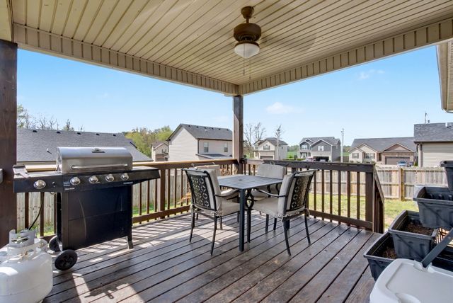 161 Ambridge St, Oak Grove, KY 42262