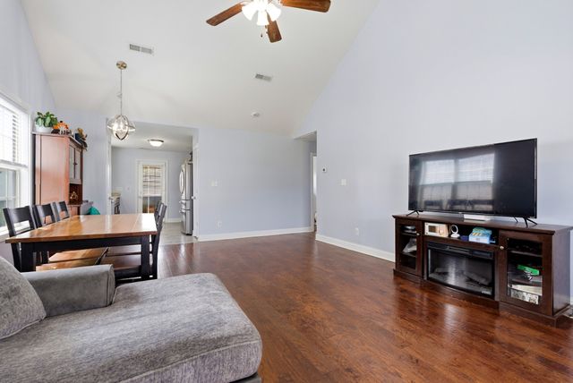 161 Ambridge St, Oak Grove, KY 42262