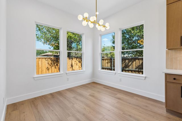 921 Woodcrest Drive, Lancaster, TX 75134