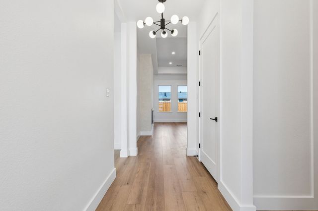 921 Woodcrest Drive, Lancaster, TX 75134