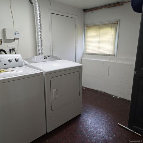 17 Grant Street, Roosevelt, NY 11575