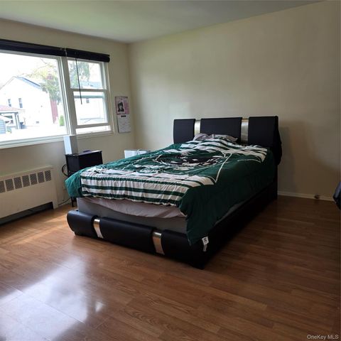 17 Grant Street, Roosevelt, NY 11575