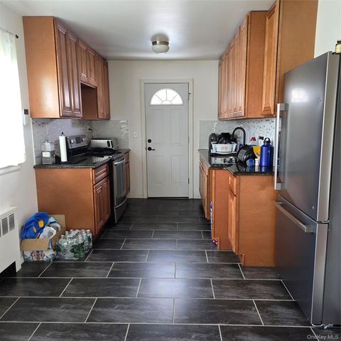 17 Grant Street, Roosevelt, NY 11575