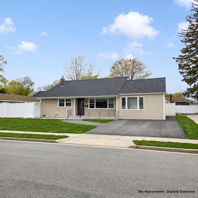 17 Grant Street, Roosevelt, NY 11575