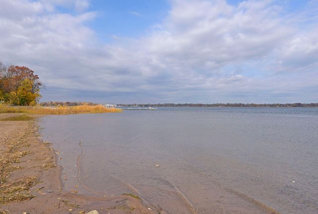 4172 Summit Lane, White Bear Twp, MN 55110