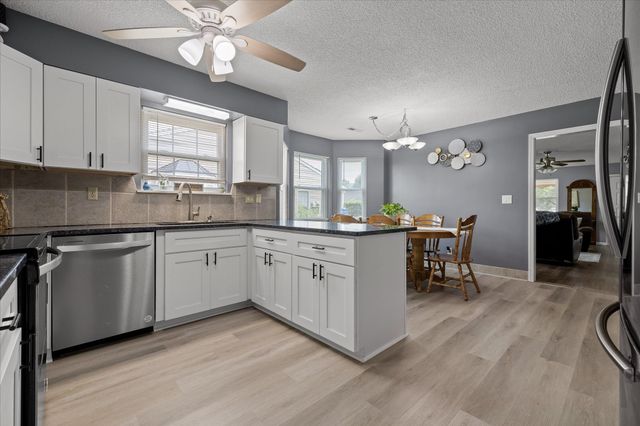 1299 Greenbrook Lane, Hixson, TN 37343