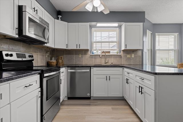1299 Greenbrook Lane, Hixson, TN 37343