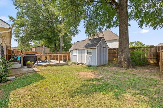 1299 Greenbrook Lane, Hixson, TN 37343