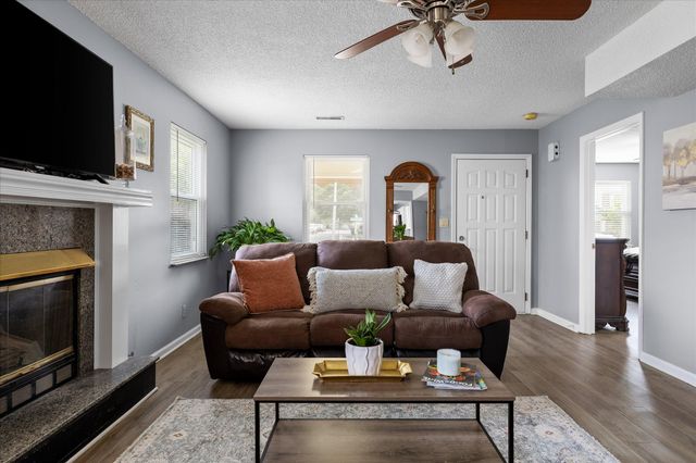1299 Greenbrook Lane, Hixson, TN 37343