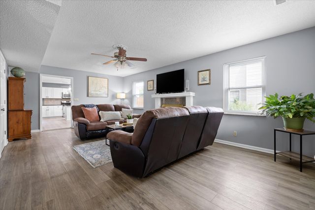 1299 Greenbrook Lane, Hixson, TN 37343