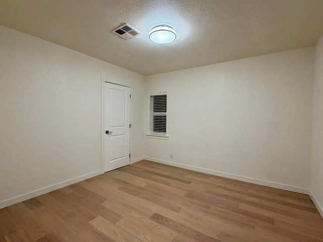 2144 White Avenue, Klamath Falls, OR 97601